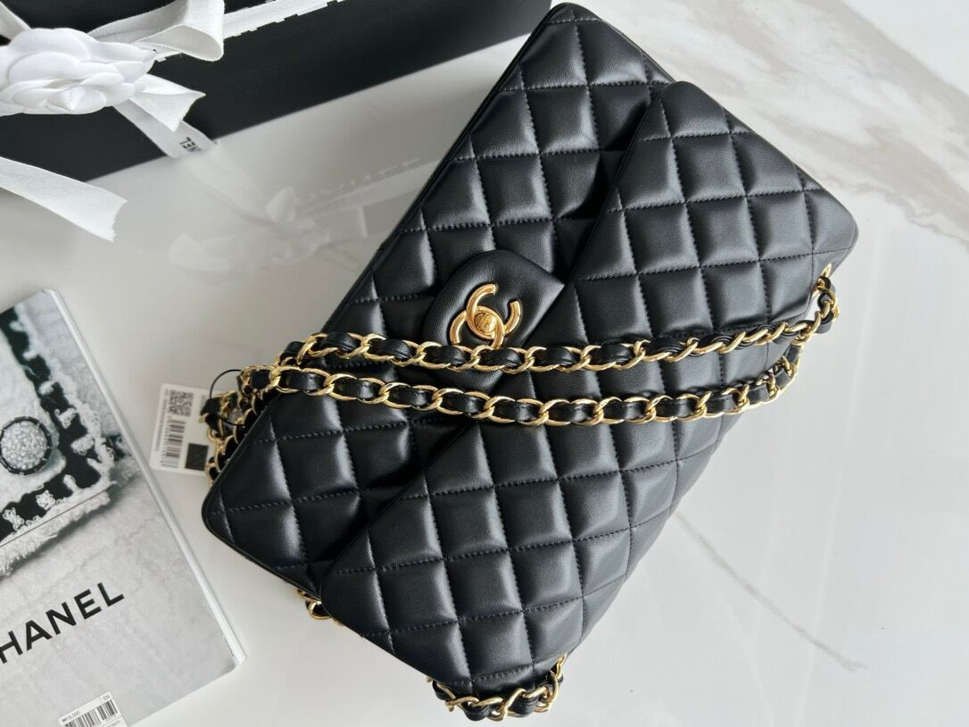 Chanel Classic Flap Jumbo 30cm CF shiny black 7.6 × 11.7 × 3.9 in