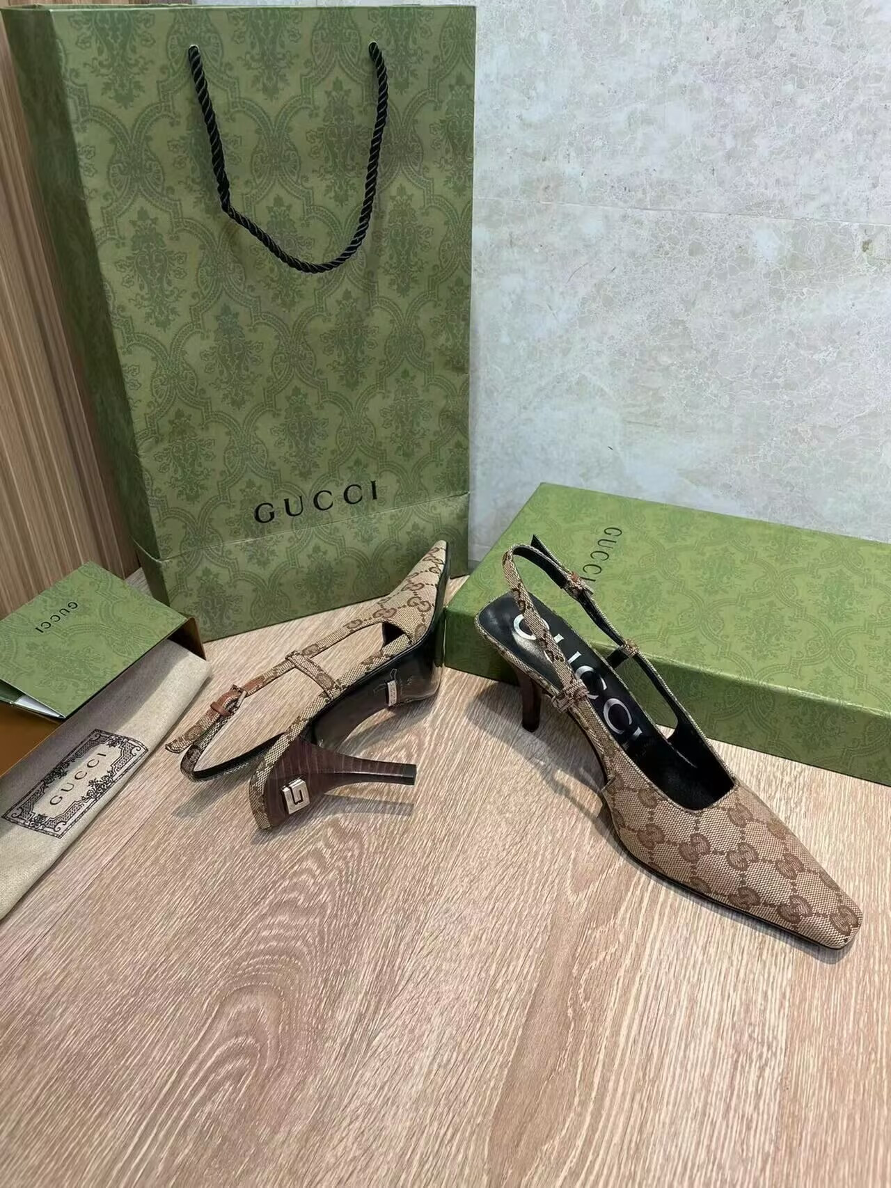 UA GUCCI GG Slingback Pump