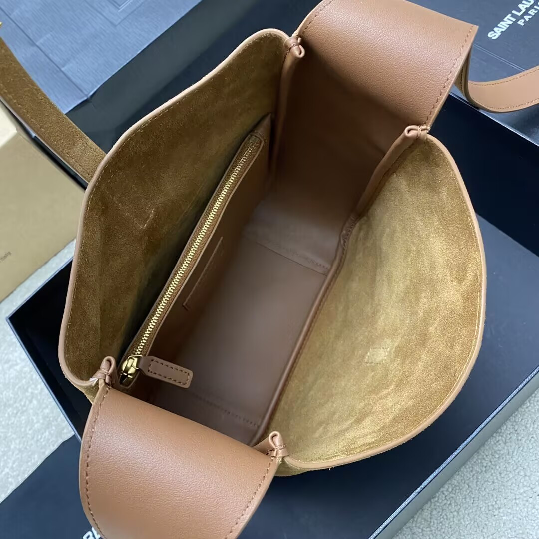 YSL LE 5 À 7 SUPPLE IN SUEDE 23x22x8CM