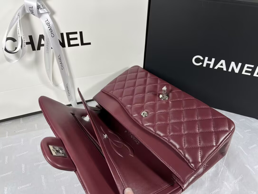 Chanel CLASSIC 11.12 HANDBAG 15.5 × 25.5 × 6.5 cm