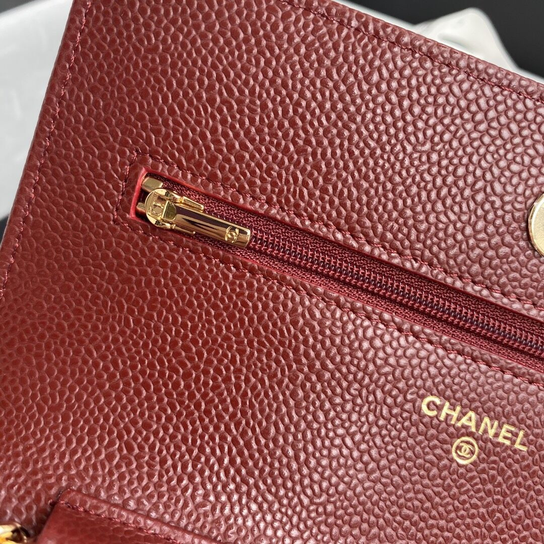 CHANEL WOC CLASSIC WALLET ON CHAIN RED 4.8 × 7.5 × 1.4 in