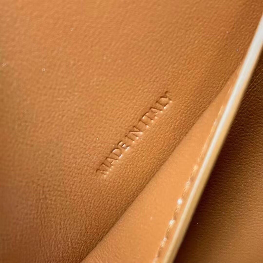 CELINE Tabou Clutch 18 x 8 x 5CM