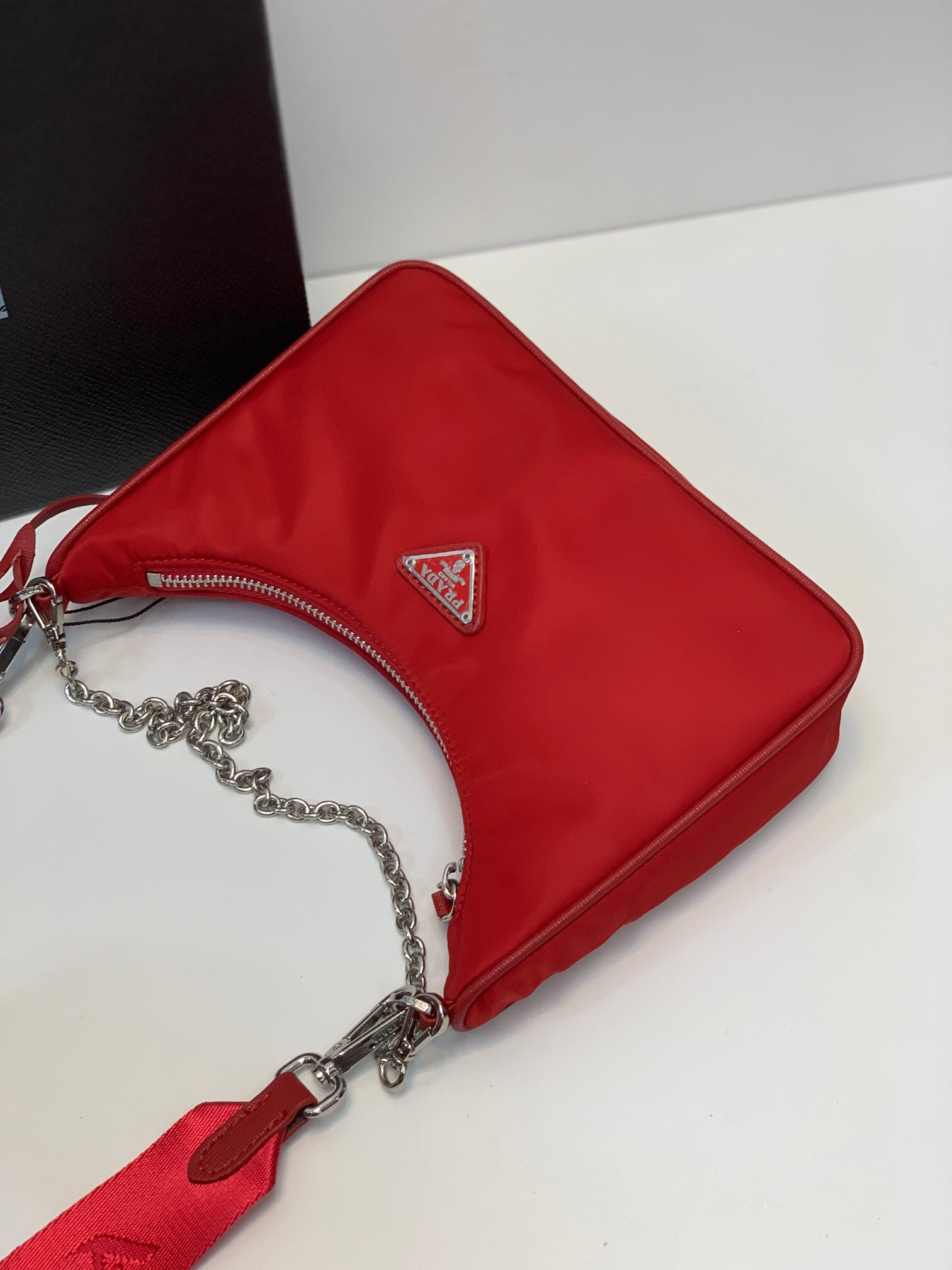 Prada Re-Edition 2005 Re-Nylon bag Red