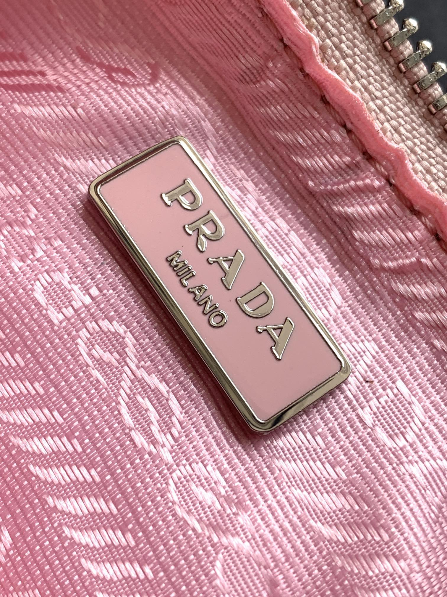 Prada Re-Edition 2005 Re-Nylon bag PINK