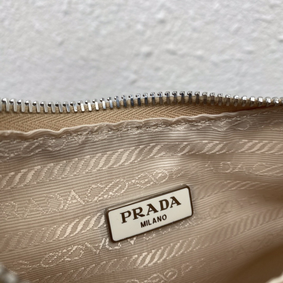 Prada Re-Edition 2005 Re-Nylon bag white