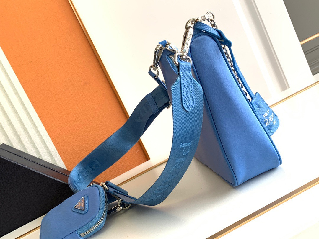 Prada Re-Edition 2005 Re-Nylon bag Blue