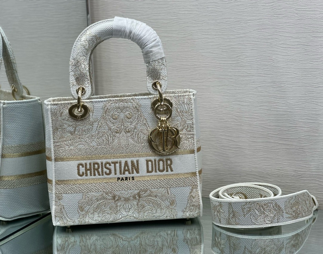 MEDIUM DIOR LADY D-LITE BAG 24 x 20 x 11 cm