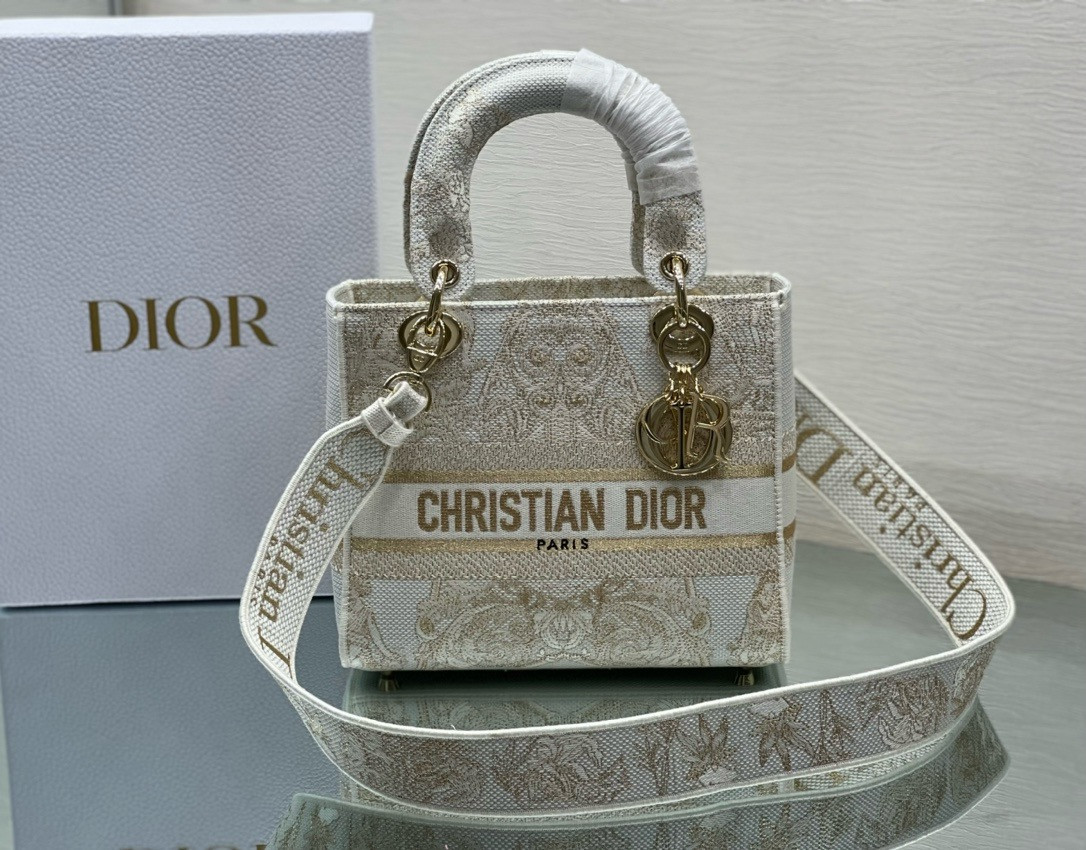 MEDIUM DIOR LADY D-LITE BAG 24 x 20 x 11 cm