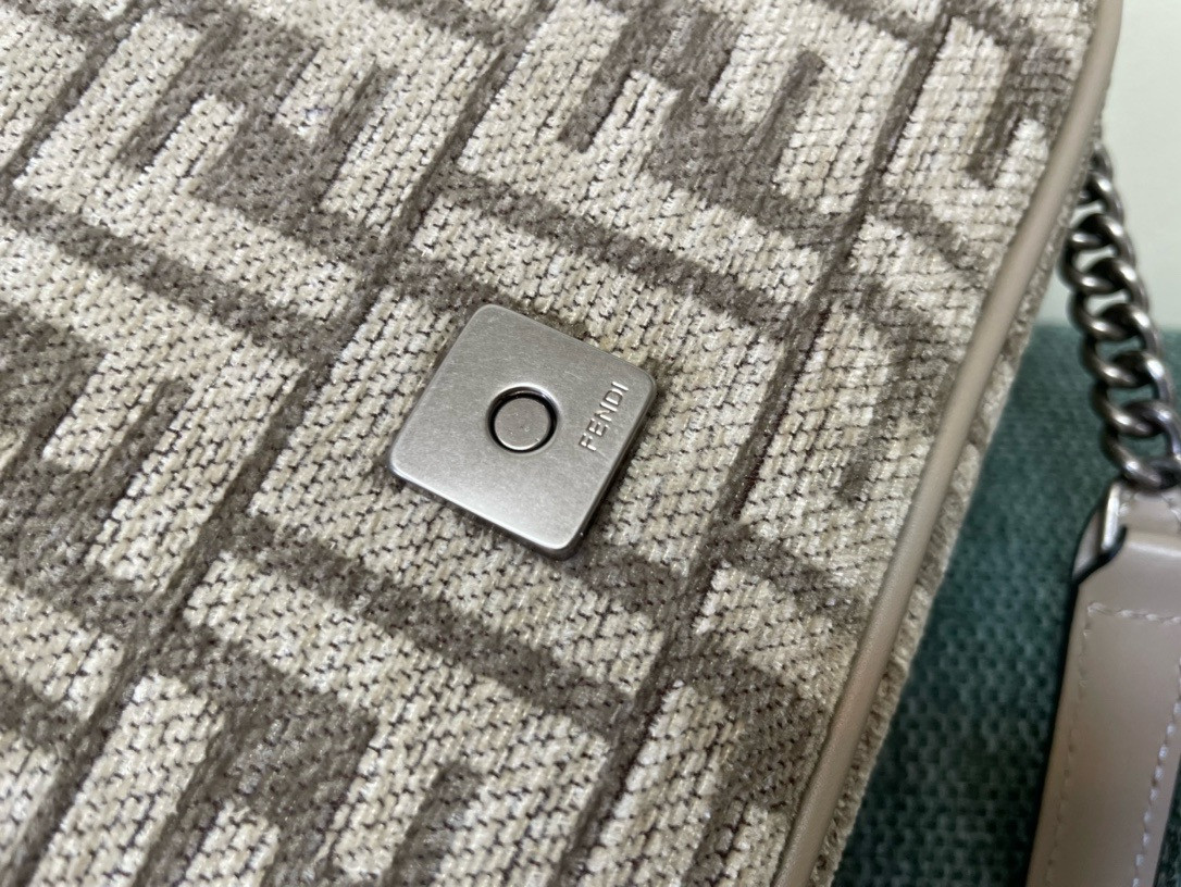 Fendi Baguette Chain Midi dove gray tapestry fabric bag with FF motif SILVER 14.5x7x24 cm