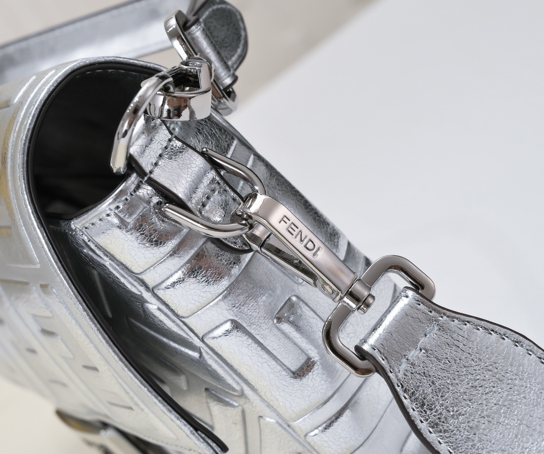 FENDI Baguette Phone Pouch Craquelé silver leather pouch 26x6x15cm