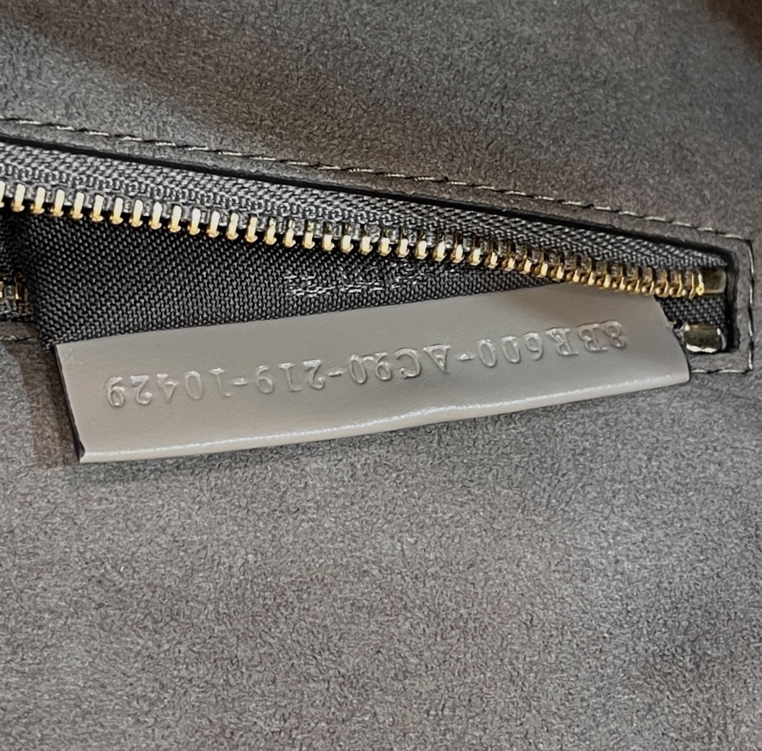 Fendi Baguette Chain Midi dove gray tapestry fabric bag with FF motif 14.5x7x24 cm