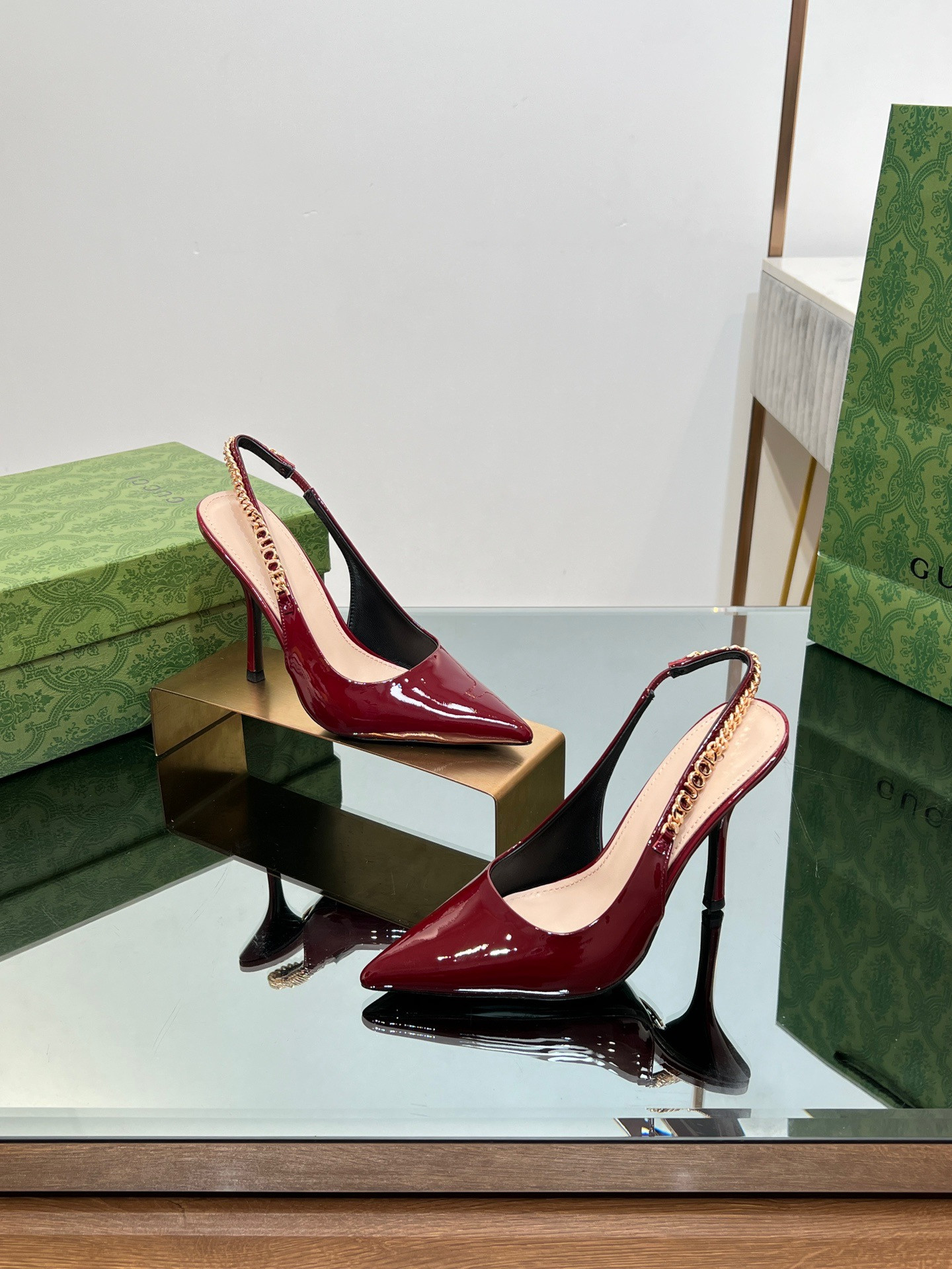 GUCCI SIGNORIA SLINGBACK PUMP