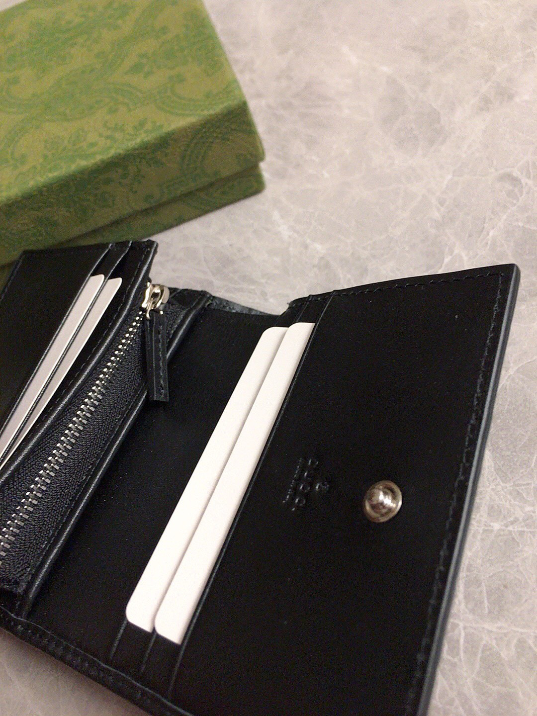 Gucci GG CARD CASE WALLET