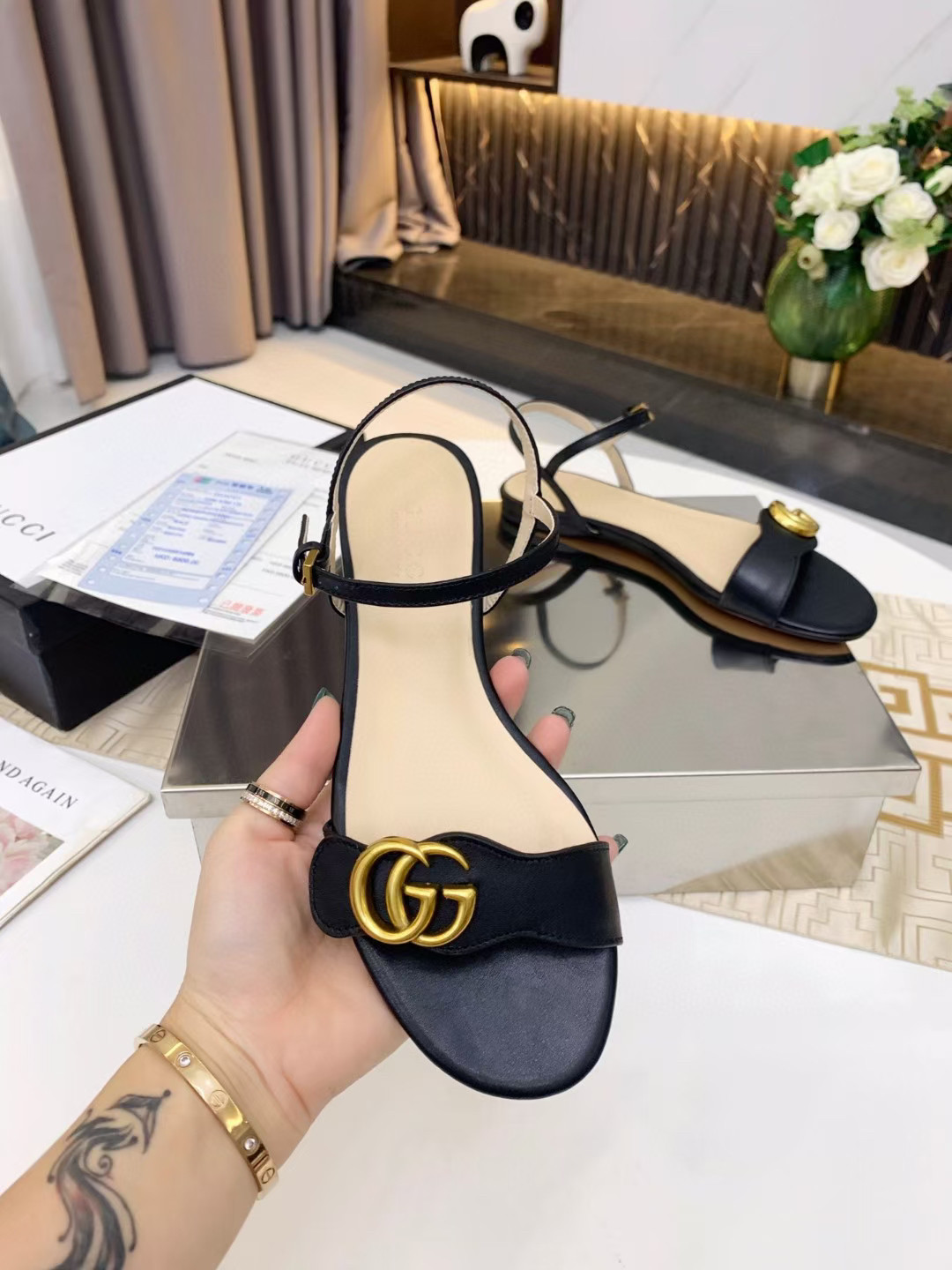 UA GUCCI HORSEBIT FLAT SANDAL
