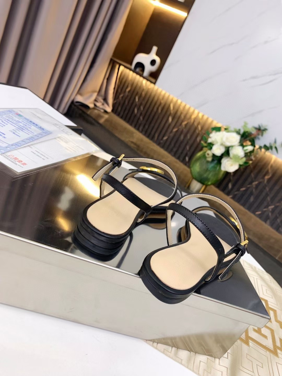 UA GUCCI HORSEBIT FLAT SANDAL