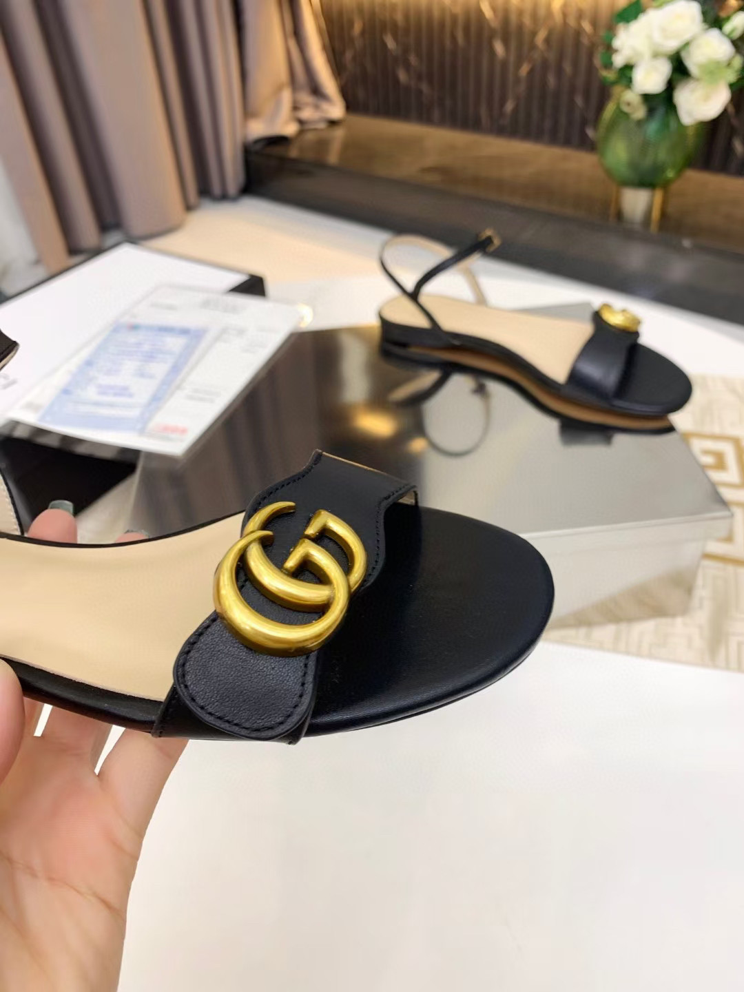 UA GUCCI HORSEBIT FLAT SANDAL