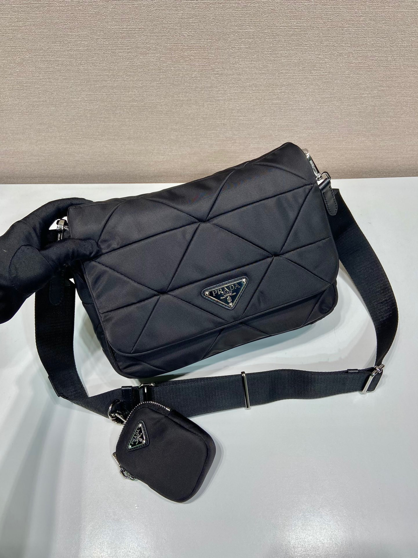 Prada Padded Re-Nylon Shoulder Bag 17.5×24×8.5cm