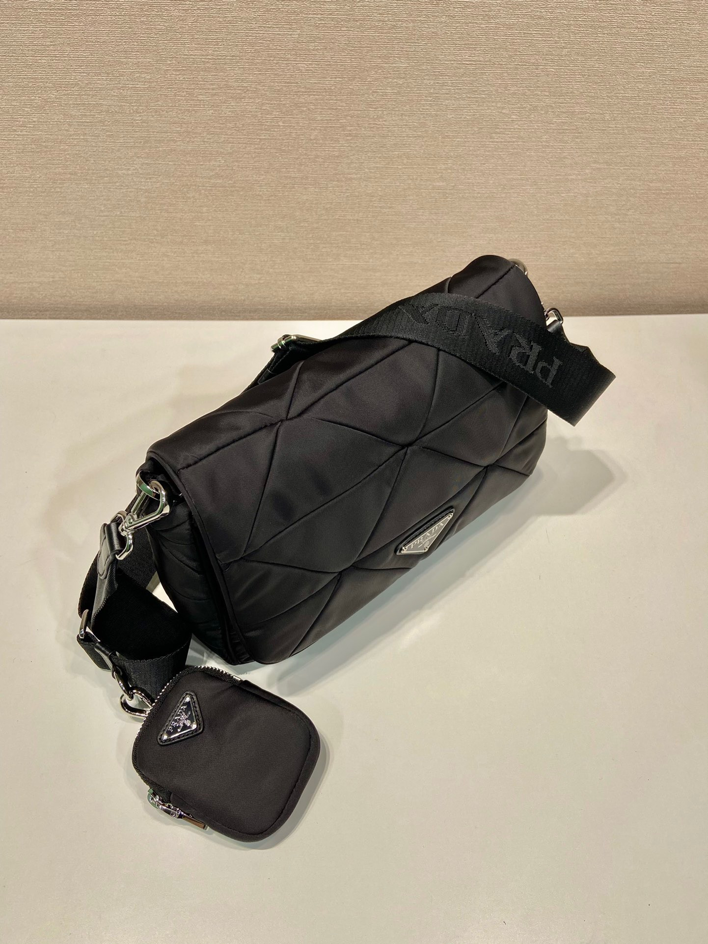Prada Padded Re-Nylon Shoulder Bag 17.5×24×8.5cm