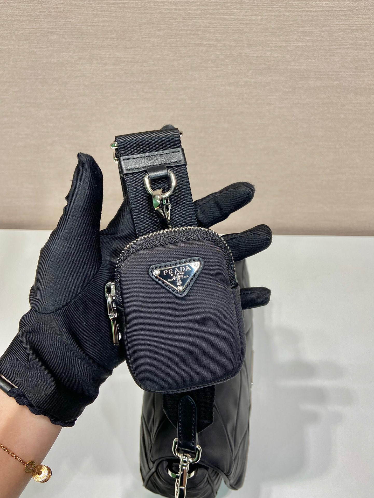 Prada Padded Re-Nylon Shoulder Bag 17.5×24×8.5cm