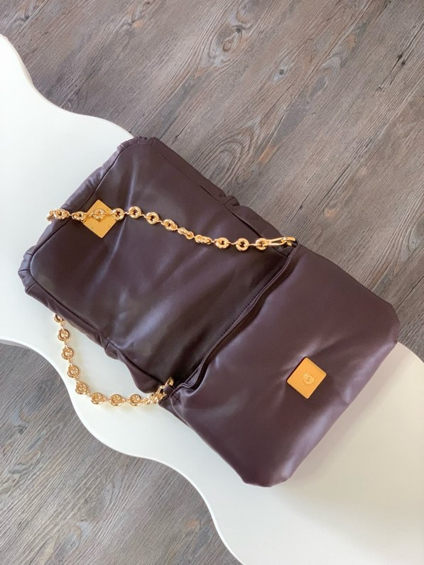 LOEWE Puffer Goya bag 23×17×9CM