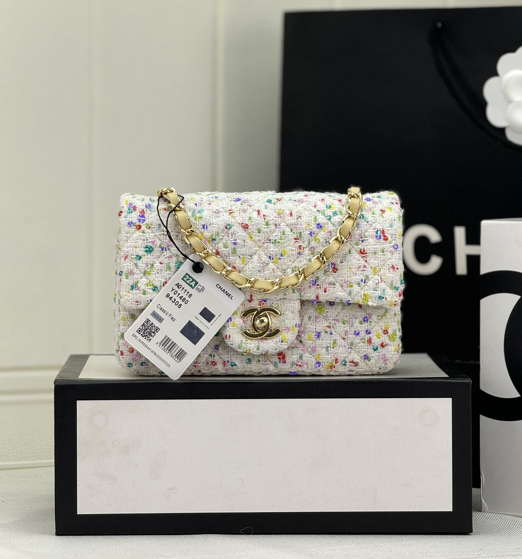 CHANEL MINI CLASSIC 11.12 HANDBAG 20 12 × 20 × 6 cm