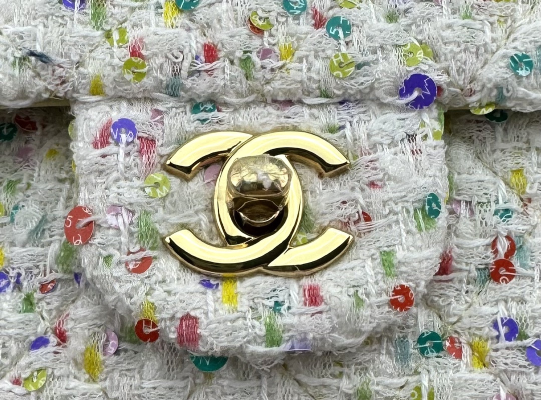 CHANEL MINI CLASSIC 11.12 HANDBAG 20 12 × 20 × 6 cm