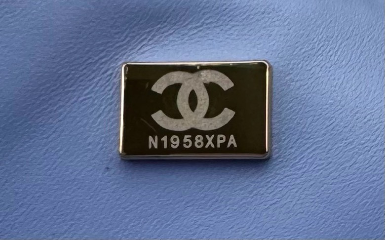 CHANEL MINI CLASSIC 11.12 HANDBAG 20 12 × 20 × 6 cm