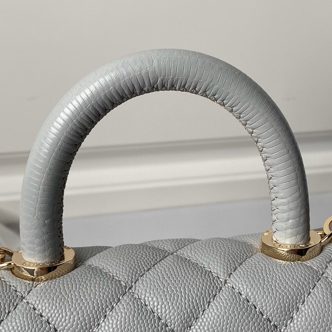 Chanel handle 13x19x9cm