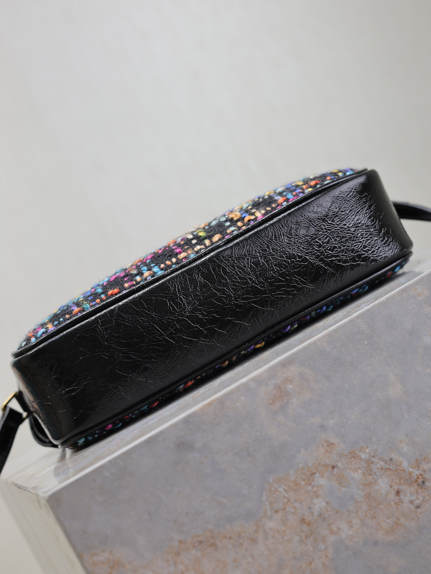 YSL LOULOU 23 x 16 x 6cm