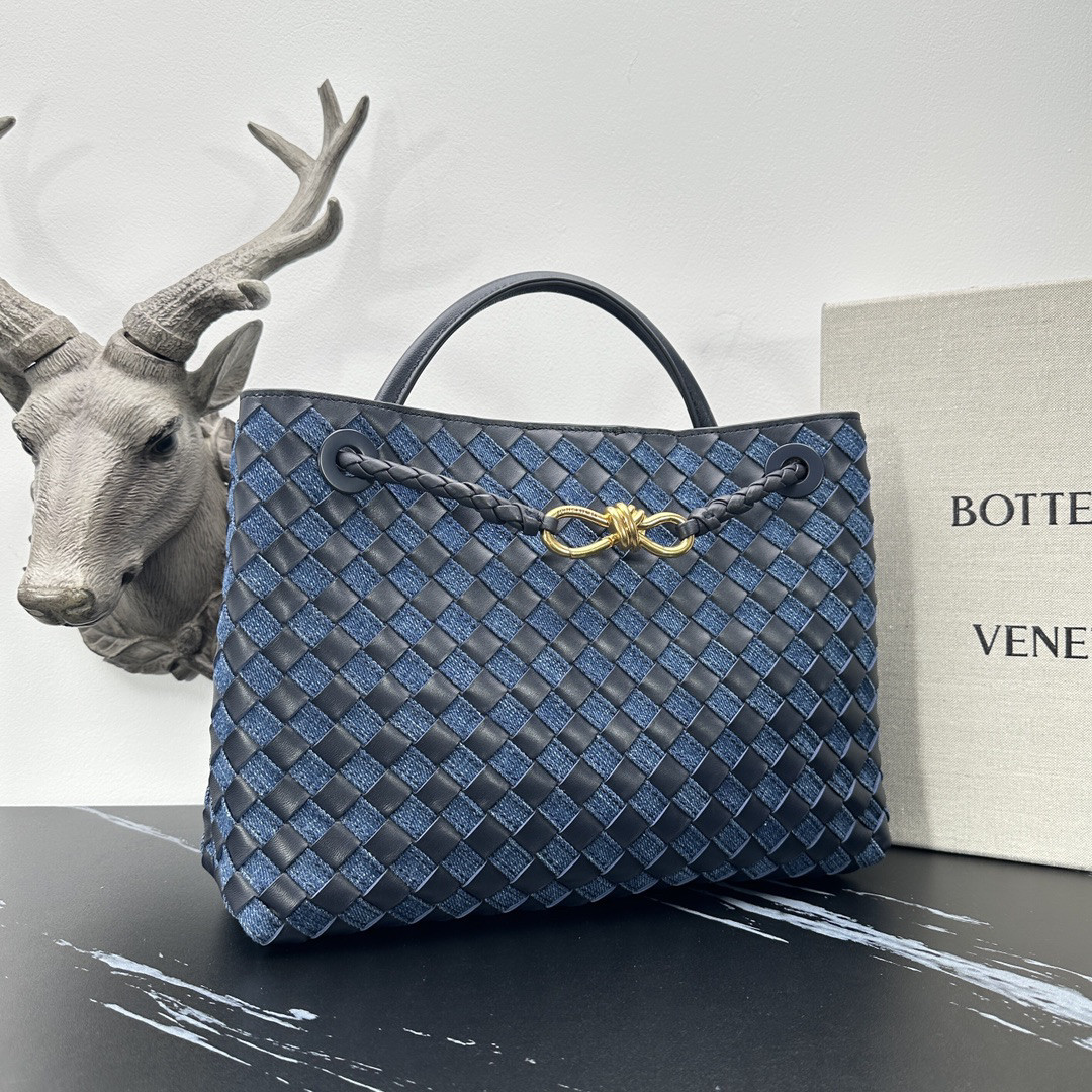 Bottega Veneta Medium Andiamo 32x25x11CM