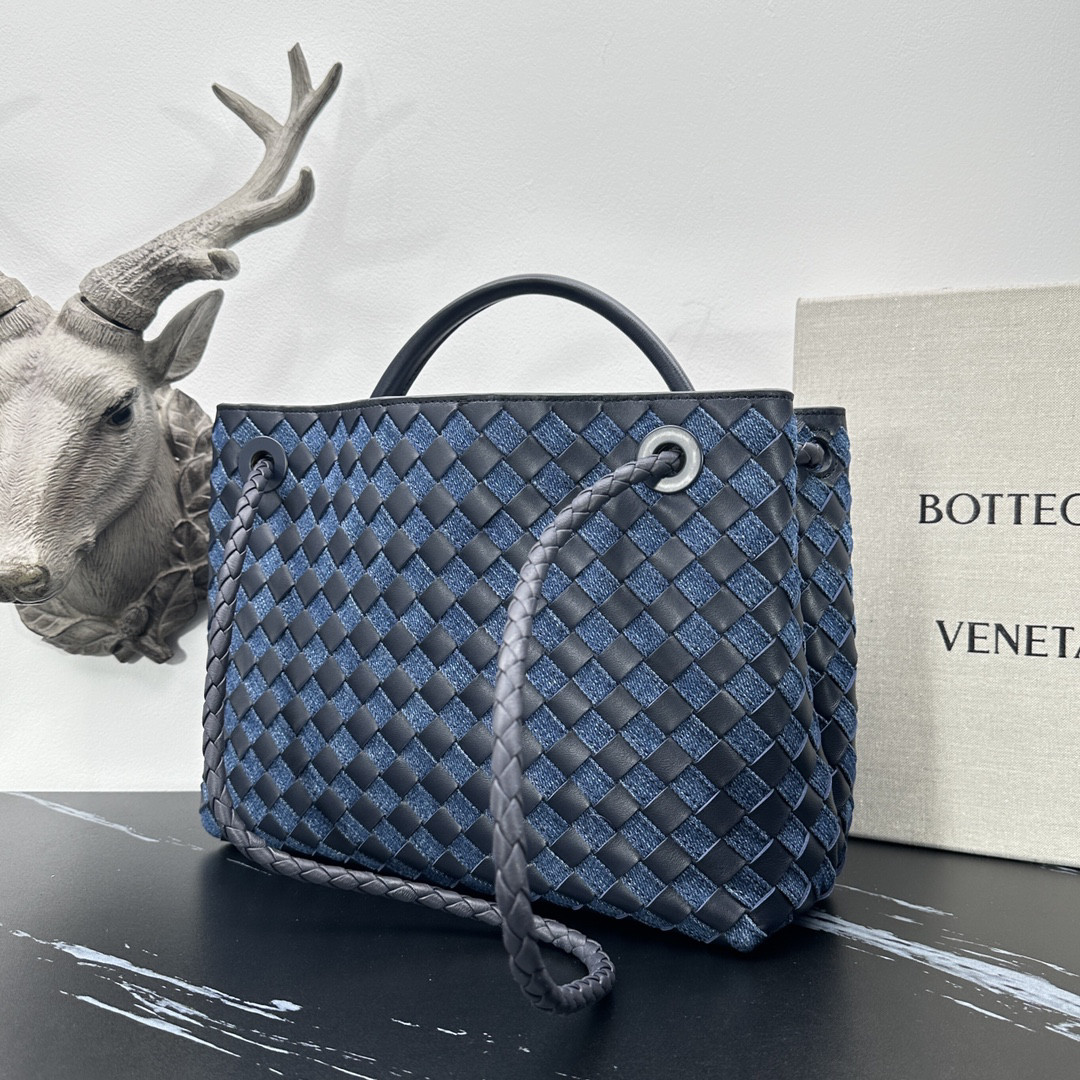 Bottega Veneta Medium Andiamo 32x25x11CM