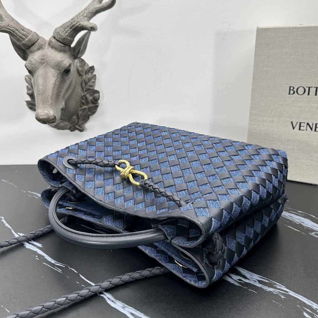 Bottega Veneta Medium Andiamo 32x25x11CM