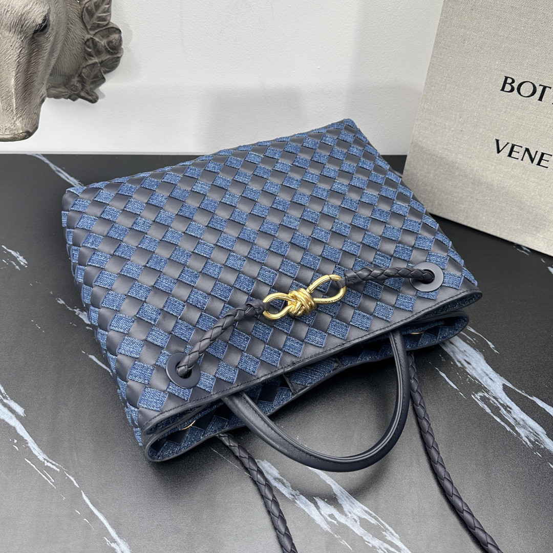Bottega Veneta Medium Andiamo 32x25x11CM