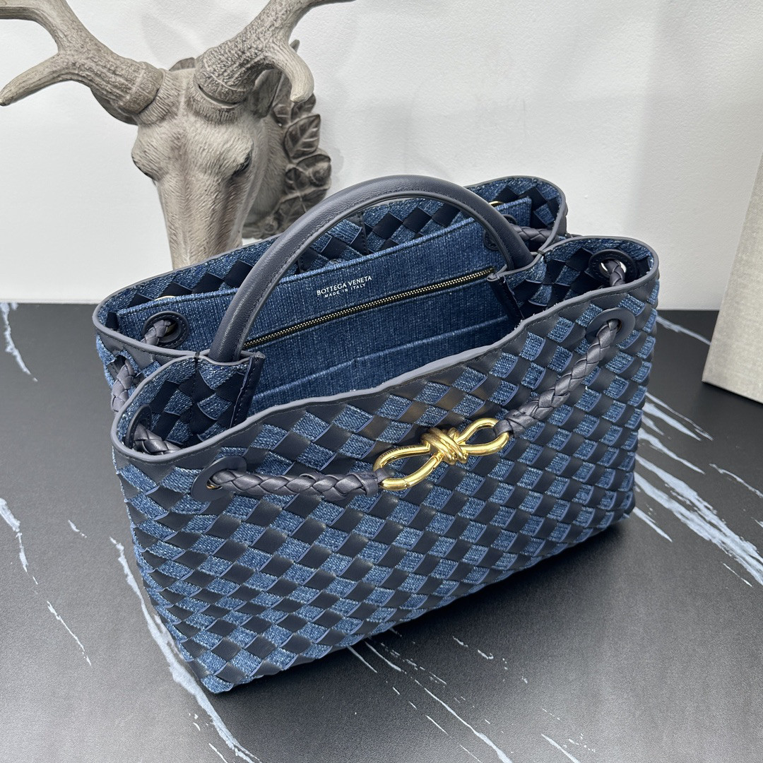 Bottega Veneta Medium Andiamo 32x25x11CM