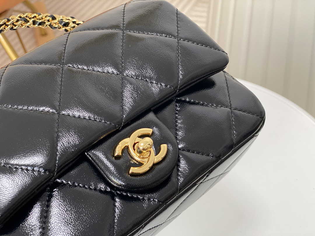 CHANEL WALLET ON CHAIN 19x13x7cm