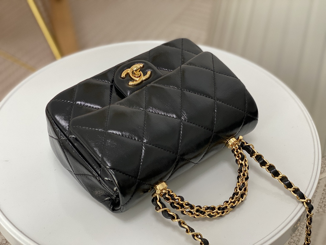 CHANEL WALLET ON CHAIN 19x13x7cm