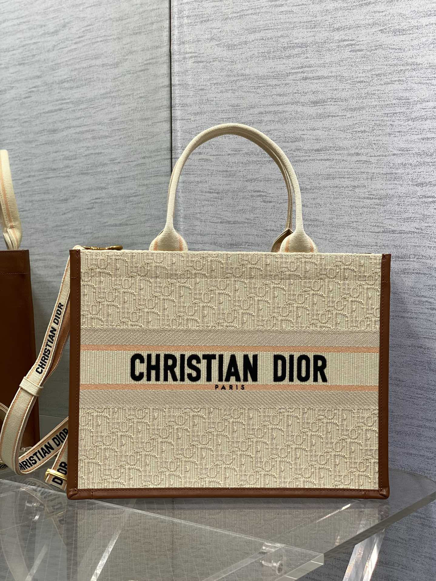 MEDIUM DIOR BOOK TOTE White Multicolor Dragon Zodiac Embroidery 36 x 27.5 x 16.5 cm