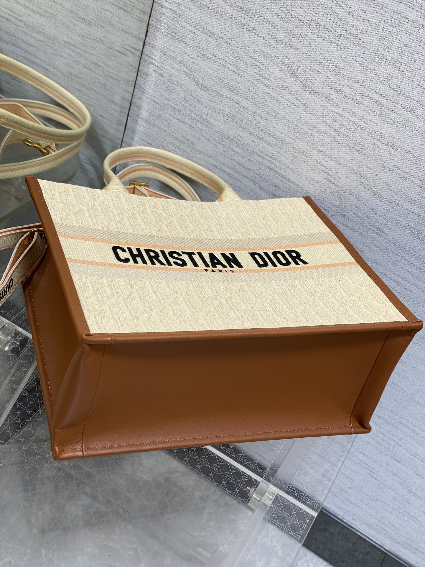 MEDIUM DIOR BOOK TOTE White Multicolor Dragon Zodiac Embroidery 36 x 27.5 x 16.5 cm