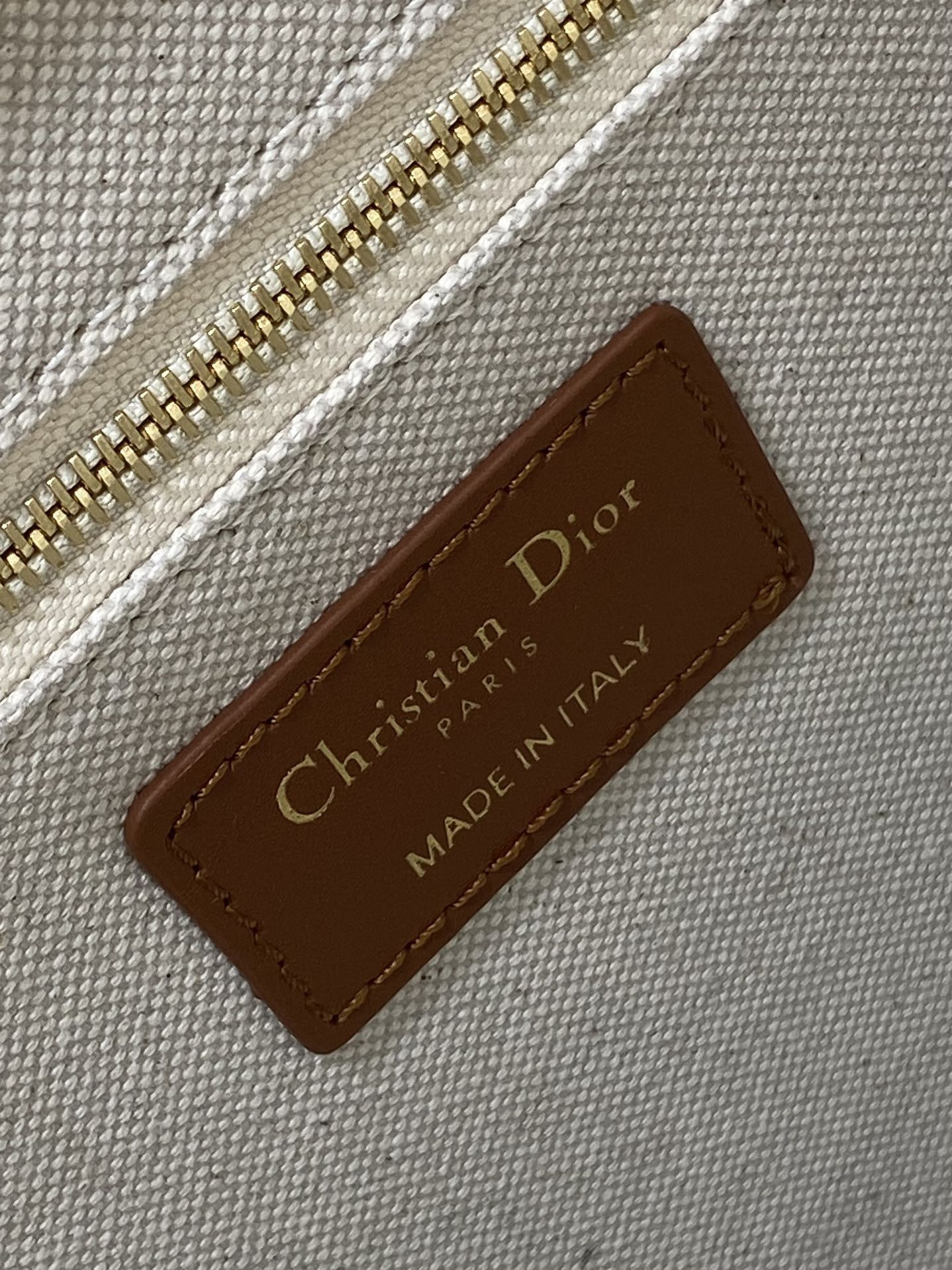 MEDIUM DIOR BOOK TOTE White Multicolor Dragon Zodiac Embroidery 36 x 27.5 x 16.5 cm