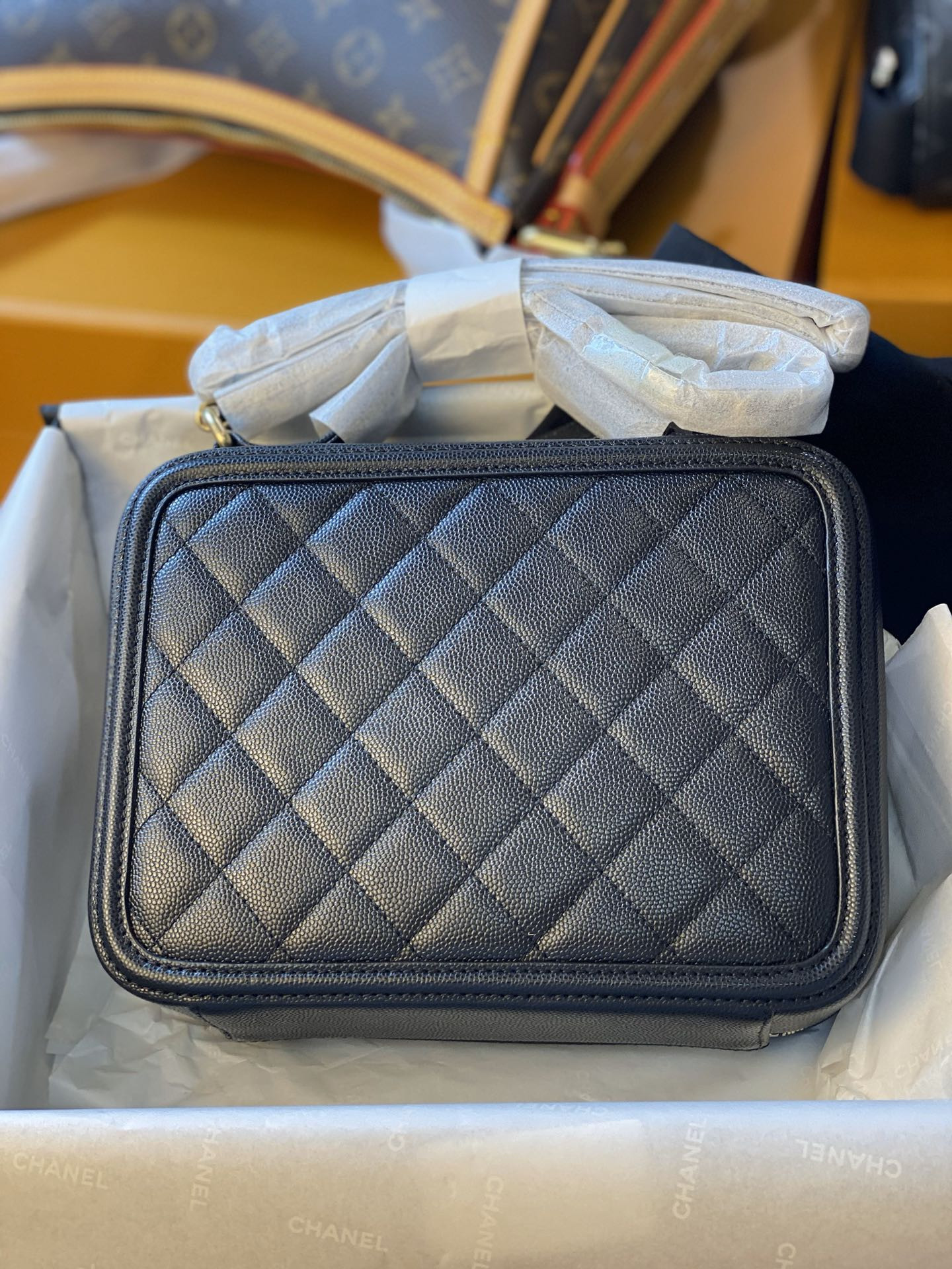 CHANEL VANITY CASE 17x7x13cm