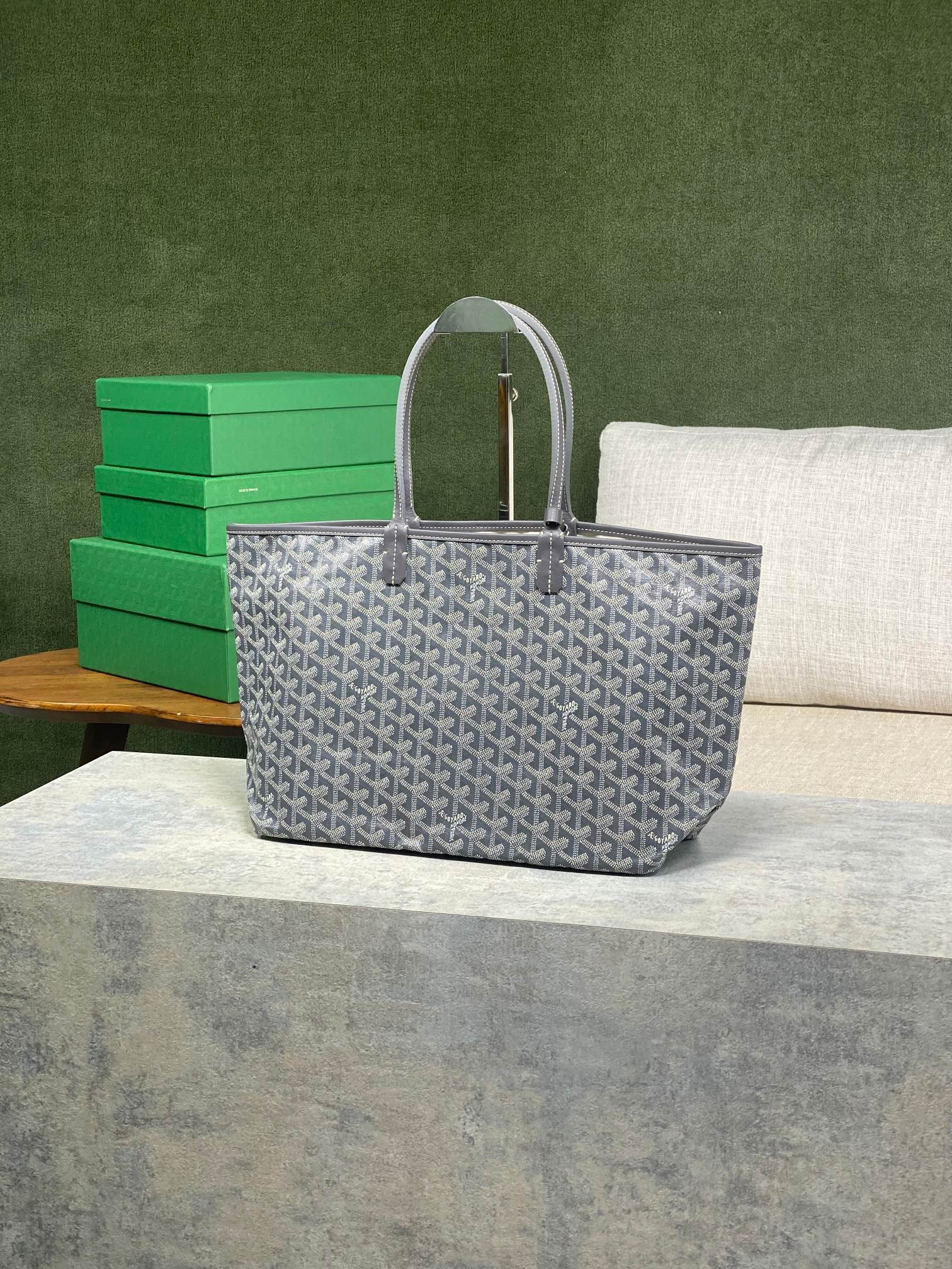 Goyard Small Saint Louis Bag 28 cm x 15 cm x 34 cm