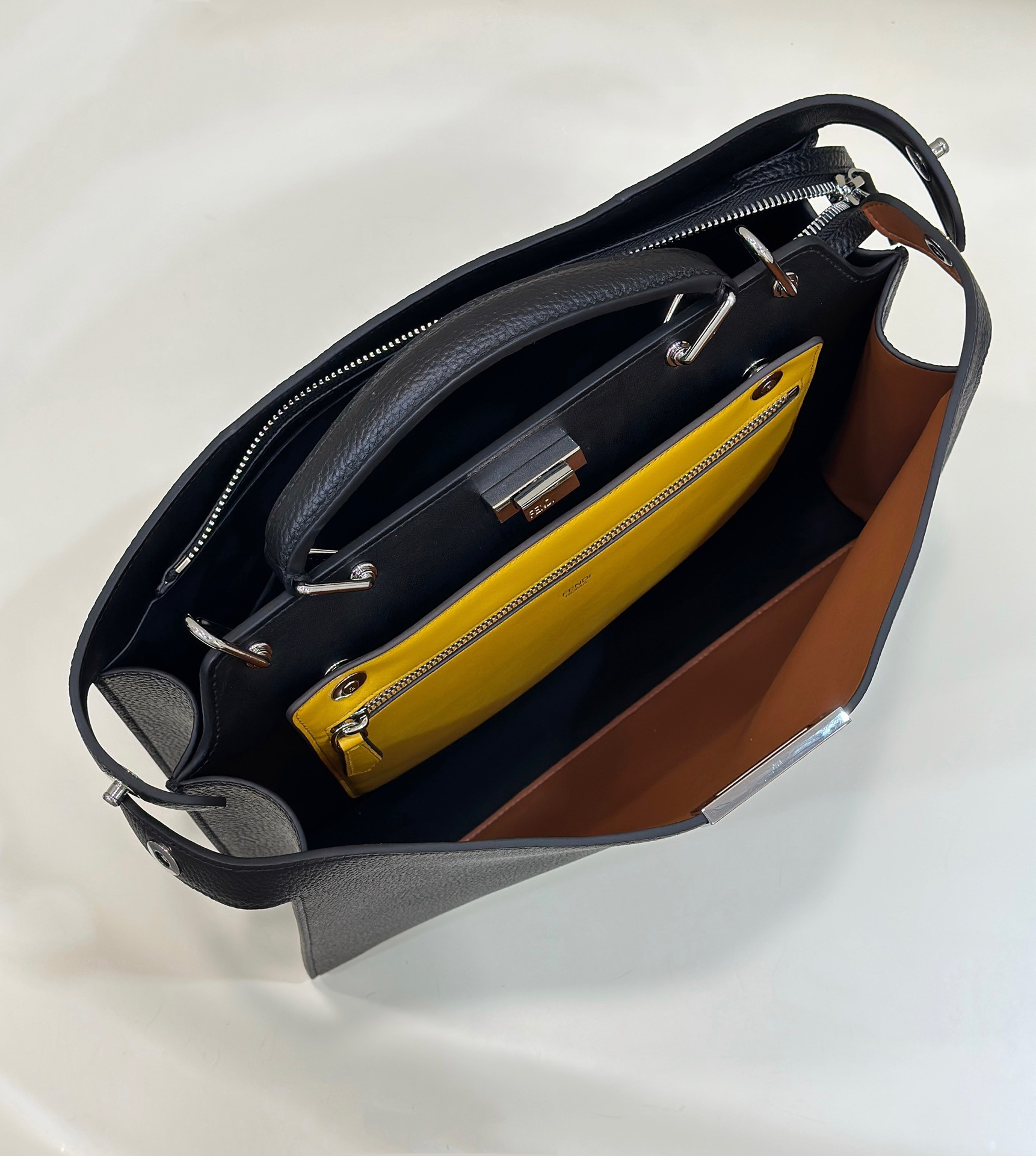 Fendi Peekaboo ISeeU Medium Black leather bag 34x12x38cm