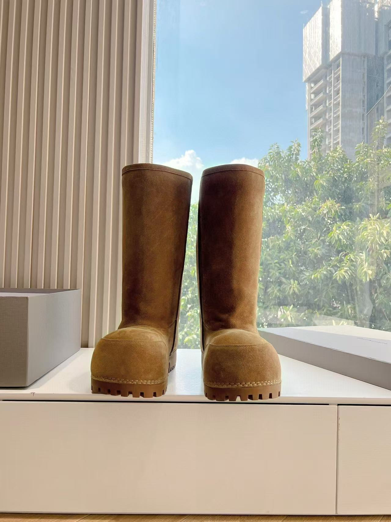 UA Balenciaga Snow Boots