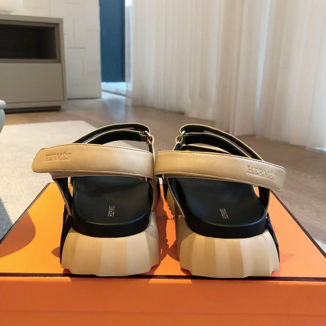 UA Hermes Junior sandal