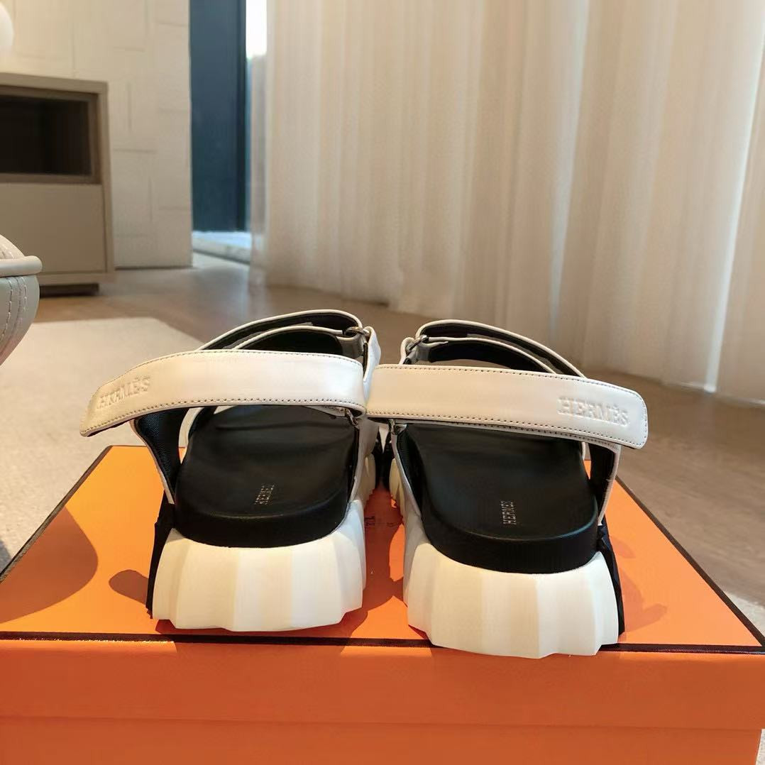 UA Hermes Junior sandal