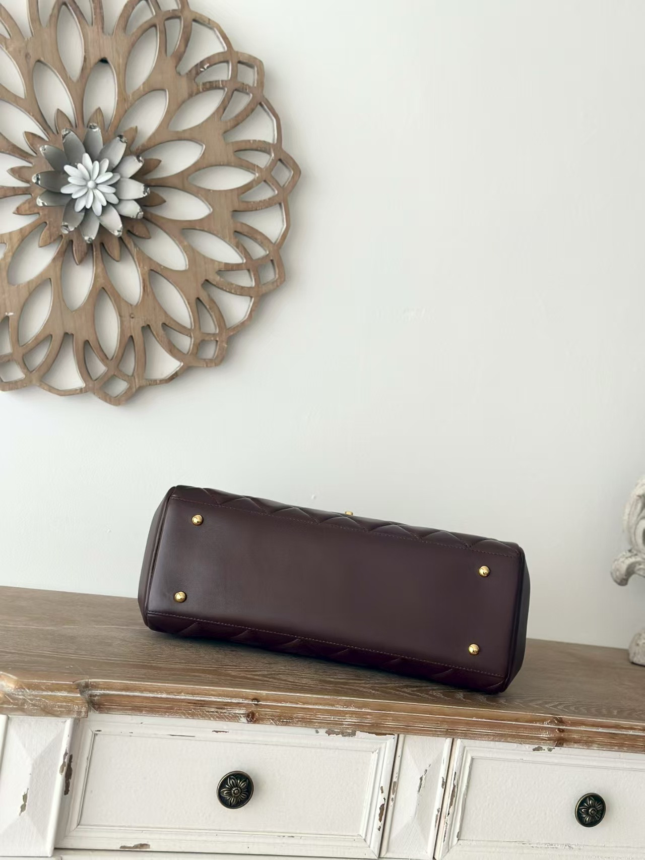 Chanel shoulder chain bag 33x11x23cm