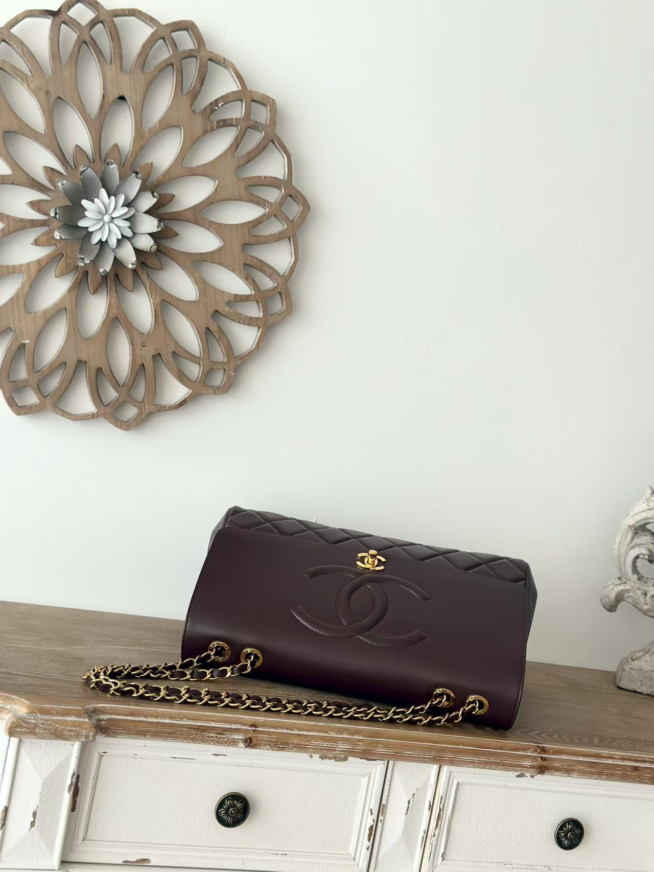 Chanel shoulder chain bag 33x11x23cm