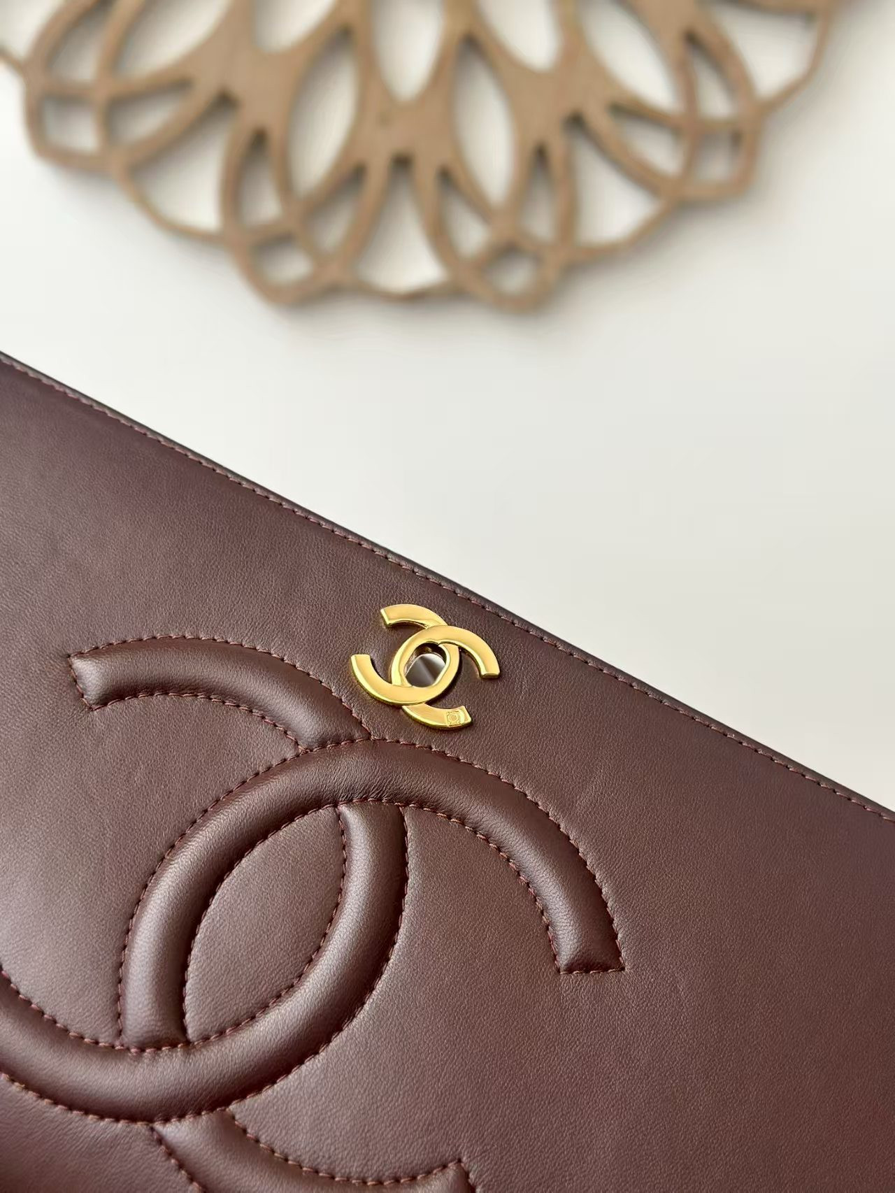 Chanel shoulder chain bag 33x11x23cm