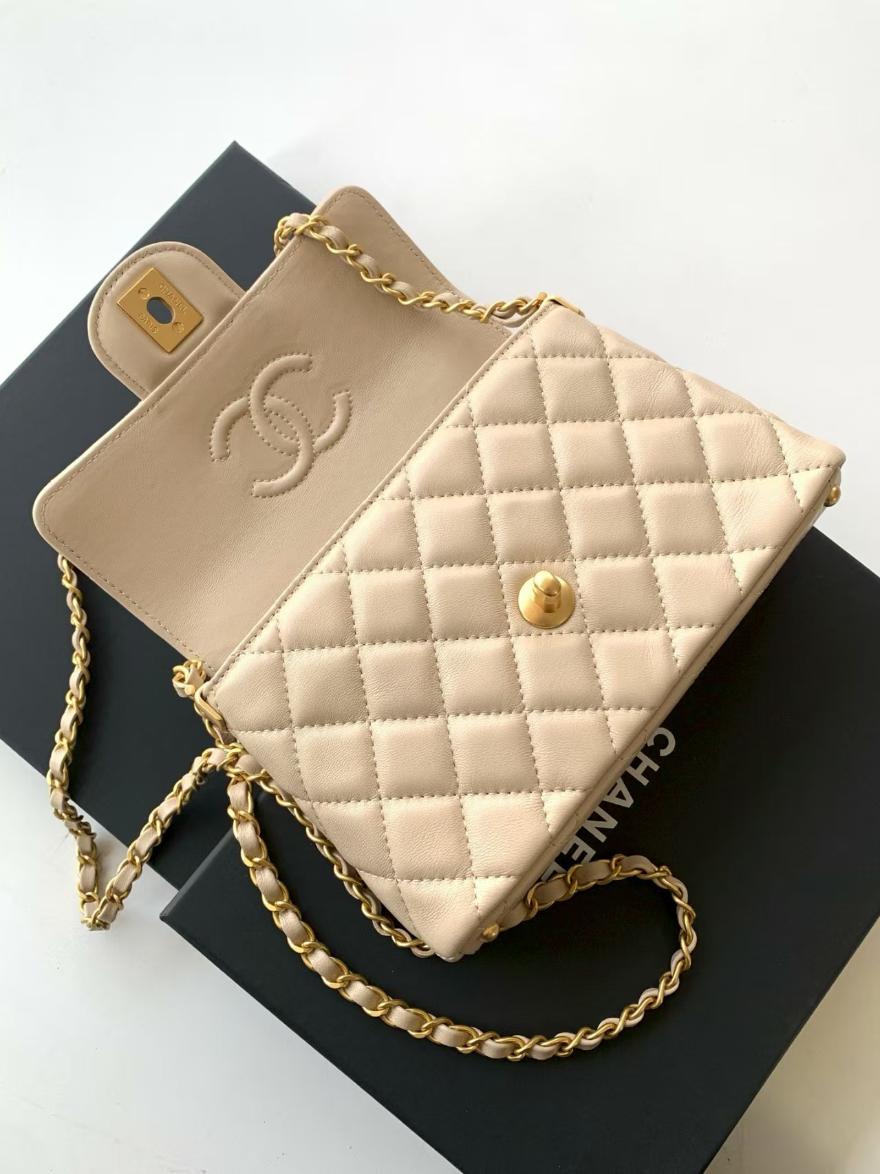 Chanel Small Top Handle Flap Bag AS5355 14x20x6cm