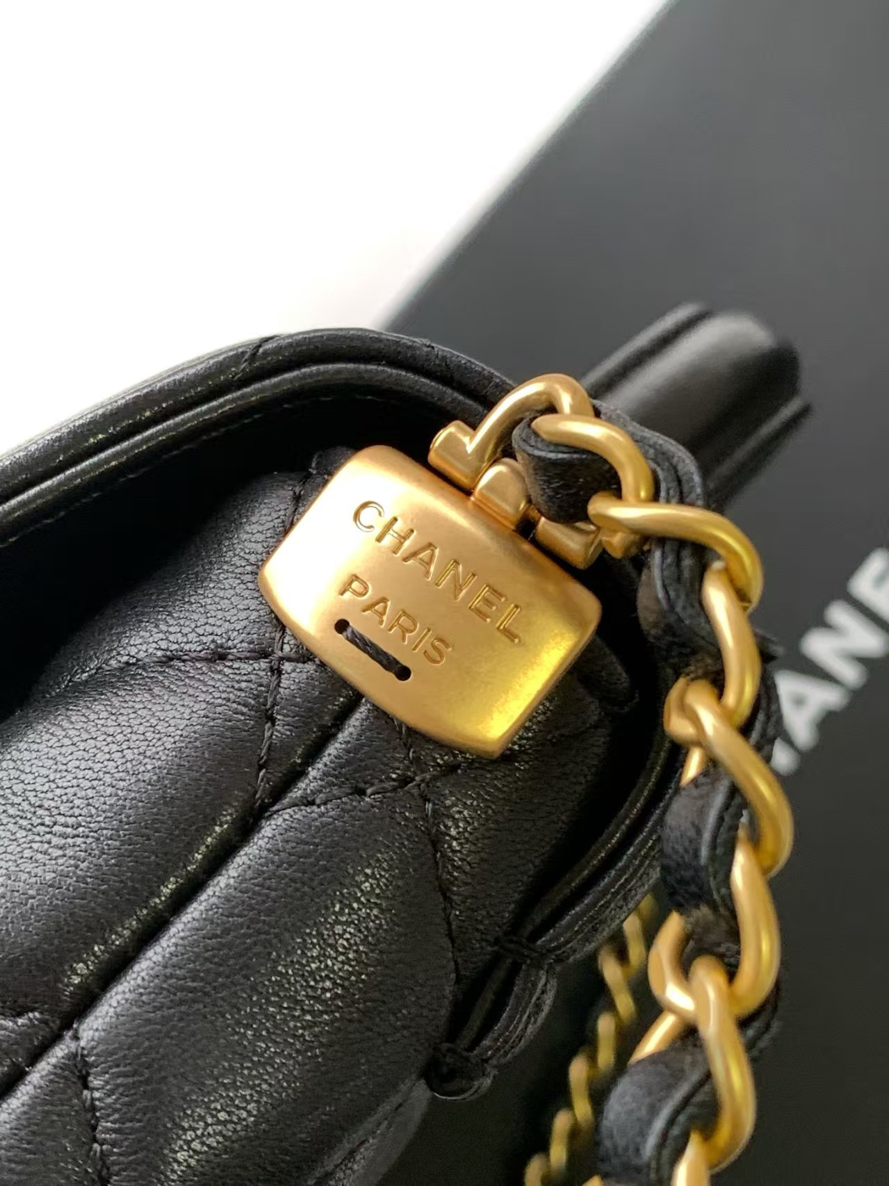 Chanel Small Top Handle Flap Bag AS5355 14x20x6cm